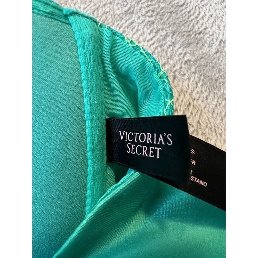 Victoria's Secret Womens Bra 36DD Green Very Sexy Push Up Lace Racerback